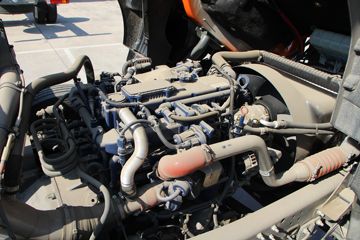 �й����� �ǵ¿�SITRAK G5 220���� 4X2 6.8�������ػ���(����)ͼƬ