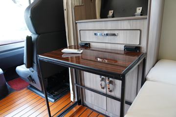 �ൺ��� ӥ; ����� 560���� 6X4 AMT�Զ���ǣ����(����)(CA4250P33K2T1RE6A80)ͼƬ