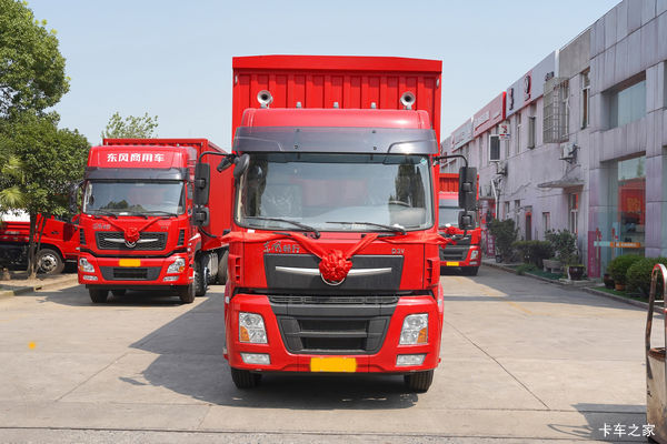 东风新疆 畅行D3V 245马力 CNG 4X2 9.7米厢式载货车(国六)(DFV5182XXYGP6N1)