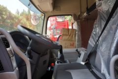东风新疆 畅行D3V 260马力 6X2 7.8米翼开启厢式载货车(法士特8挡)(DFV5253XYKGP6D1)