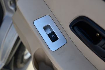 ������Խ �±�T5 1.6L 122���� ���� 2.6��˫������С��(����)(������)(SC1031NAD6B3)ͼƬ