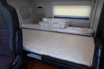 �ൺ��� ӥ; ͷ�Ȳ� 560���� 6X4 AMT�Զ���ǣ����(����)(CA4259P35K2T1E6A80)ͼƬ