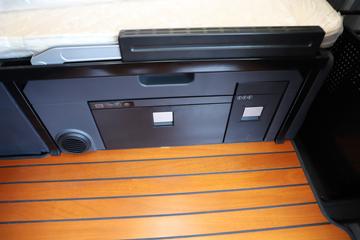 �ൺ��� ӥ; ͷ�Ȳ� 560���� 6X4 AMT�Զ���ǣ����(����)(CA4259P35K2T1E6A80)ͼƬ