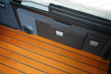 �ൺ��� ӥ; ͷ�Ȳ� 560���� 6X4 AMT�Զ���ǣ����(����)(CA4259P35K2T1E6A80)ͼƬ