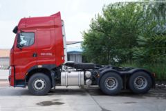 东风柳汽 乘龙H7重卡 3.0版 460马力 6X4 危险品牵引车(国六)(LZ4250H5DC2)