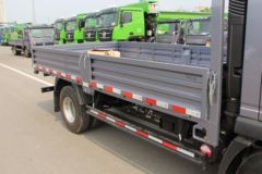 中国重汽HOWO 统帅 150马力 4.15米单排栏板轻卡(法士特8档)(ZZ1047G3215F144)