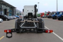 奔驰 Arocs 1833 4X2 工程车底盘(国六)