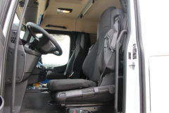 奔驰 Arocs 1833 4X2 工程车底盘(国六)