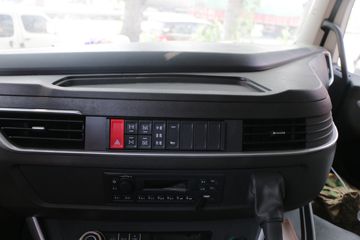  ܻH6 ϰ 390 8X4 6.2жʽ()(CQ5317ZLJEV09256)ͼƬ