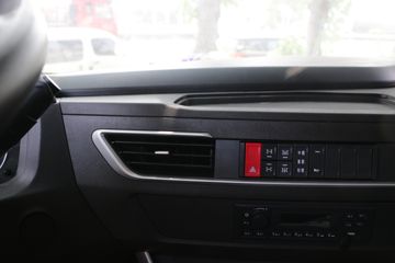  ܻH6 ϰ 390 8X4 6.2жʽ()(CQ5317ZLJEV09256)ͼƬ