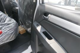 五十铃达咖TAGA&nbsp;皮卡驾驶室                                               图片