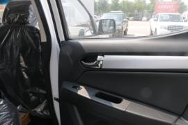 五十铃达咖TAGA&nbsp;皮卡驾驶室                                               图片