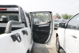 五十铃达咖TAGA&nbsp;皮卡驾驶室                                               图片