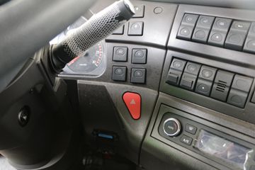 �������� ��ʨC6�ؿ�PRO 460���� 6X4 ǣ����(����)(CQ4257HV11334)ͼƬ