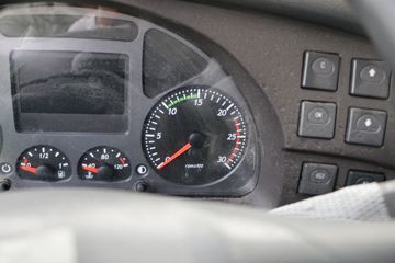 �������� ��ʨC6�ؿ�PRO 460���� 6X4 ǣ����(����)(CQ4257HV11334)ͼƬ