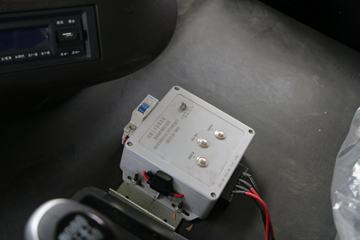 �������� ��ʨC6 ���ذ� 420���� 8X4 6.5����ж��(����)(CQ3317HD10286)ͼƬ