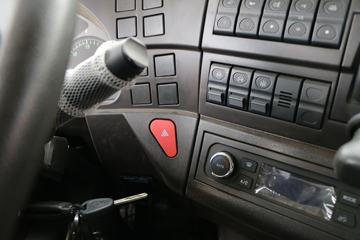 �������� ��ʨC6 ���ذ� 420���� 8X4 6.5����ж��(����)(CQ3317HD10286)ͼƬ