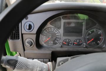 �������� ��ʨC6 ���ذ� 420���� 8X4 6.5����ж��(����)(CQ3317HD10286)ͼƬ