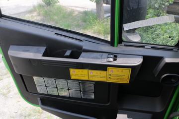 �������� ��ʨC6 ���ذ� 420���� 8X4 6.5����ж��(����)(CQ3317HD10286)ͼƬ