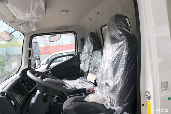 江铃 凯运＋宽体 129马力 4.2米单排厢式轻卡(国六)