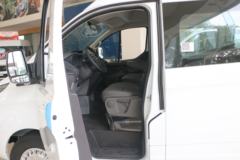 江铃汽车 新全顺 122马力 9座 2.0T柴油 中轴中顶多功能商用车(国六)