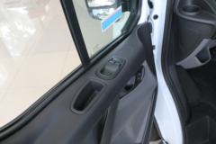 江铃汽车 新全顺 122马力 9座 2.0T柴油 中轴中顶多功能商用车(国六)