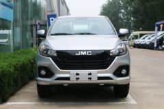 江铃 新宝典 2020款 舒适版 2.5T柴油 140马力 四驱 长轴距双排皮卡(国六)
