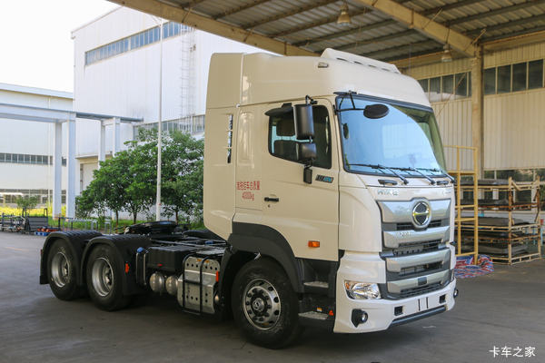 广汽日野 700智臻重卡 480马力 6X4 牵引车(国六)
