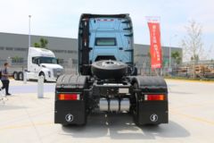 陕汽康明斯 龙骧 660马力 6X4 AMT自动档牵引车(国六)(SX4259XE4Q2)