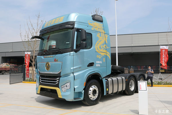 陕汽康明斯 龙骧H 菁英版 630马力 6X4 AMT自动档牵引车(SX4259XE4Q2)