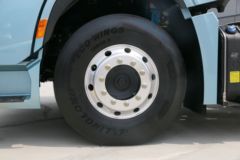 陕汽康明斯 龙骧 660马力 6X4 AMT自动档牵引车(国六)(SX4259XE4Q2)