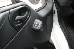 江铃汽车 福顺 2023款 146马力 6座 短轴 2.0T柴油 中高顶多用途乘用车(国六)