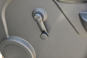 ������Խ��X1 1.2L 91���� ���� 2.585�׵�����ʽ΢��(������)ͼƬ