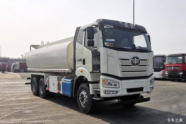 一汽解放 J6P 360马力 6X4 普通液体运输车(平顶)(CA5260GPGP66K2L3T1E6)