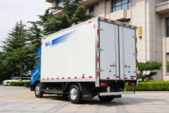飞碟EW5 4.5T 4.16米单排纯电动厢式轻卡81.14kWh