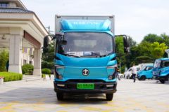 飞碟EW5 4.5T 4.16米单排纯电动厢式轻卡81.14kWh