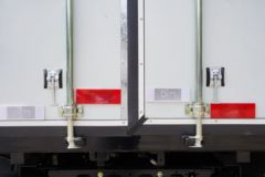 飞碟EW5 4.5T 4.16米单排纯电动厢式轻卡81.14kWh