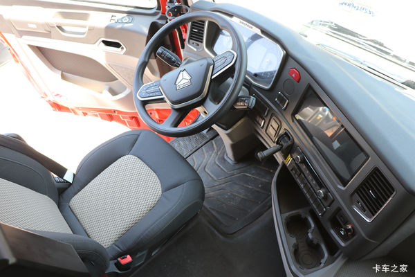 HOWO Max�ػ�����ʱ������ �Ż�4.26��