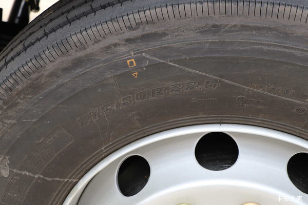 许昌风神东风商用车天锦KR 舒适版 260马力 4X2 9.8米