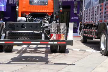 �й�����HOWO G5X�п� 220���� 4X2 6.2��AMT�Զ����Ű��դʽ�ػ���(����)(ZZ5167CCYK471DF1B)ͼƬ