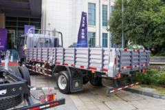 中国重汽HOWO 统帅 160马力 5.4米排半栏板载货车(国六)(ZZ1127H4515F1)