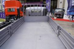 中国重汽HOWO 统帅 160马力 5.4米排半栏板载货车(国六)(ZZ1127H4515F1)