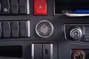 �й�����HOWO ͳ˧ 130���� 4.15�׵�����ʽ�Ῠ(����)ͼƬ
