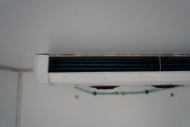 飞碟HW5&nbsp;电动冷藏车上装图片