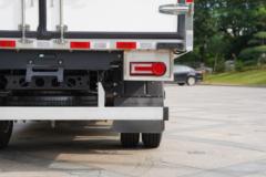 飞碟 HW5 4.18米单排插电式混合动力冷藏车(FD5042XLCW68PHEV-1)17.52kWh