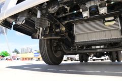 福田 奥铃新捷运 150马力 3.83米排半栏板轻卡(国六)(BJ1048V9JEA-FM2)
