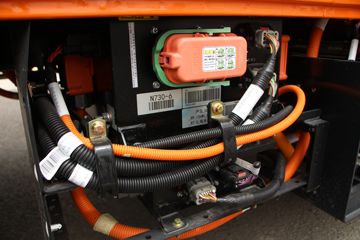 ���� ��ʮ��EV100 4.5T 3.235��˫�Ŵ��綯�����Ῠ89.12kWhͼƬ