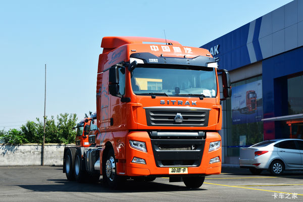 SITRAK G7 牵引车
