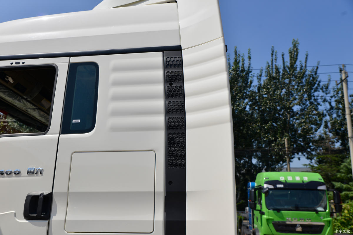 �й����� HOWO TX�ؿ� 400���� 4X2 ǣ����(����)(��������)���                                                