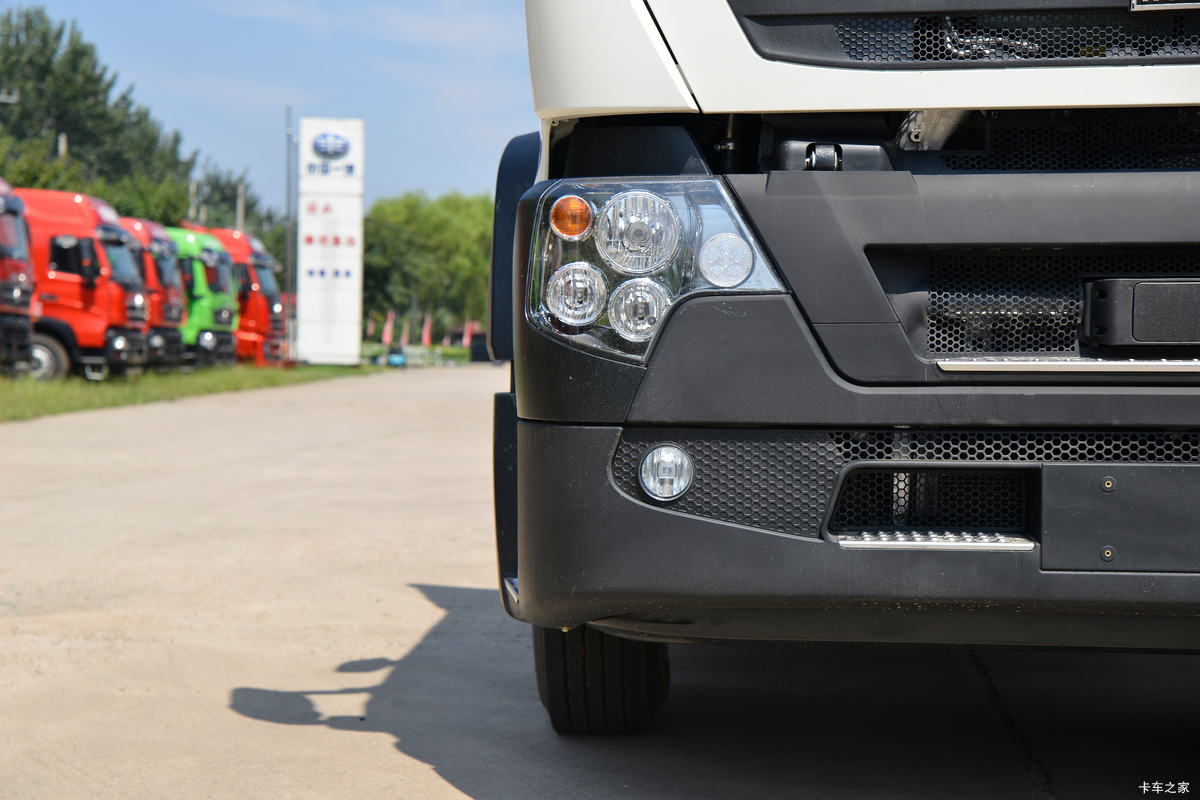 �й����� HOWO TX�ؿ� 400���� 4X2 ǣ����(����)(��������)���                                                